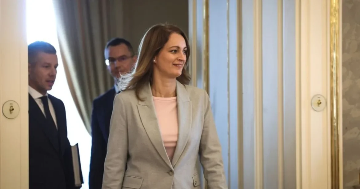 Forsthoffer Ágnes hivatala húszmillióval emelte botránycég díját