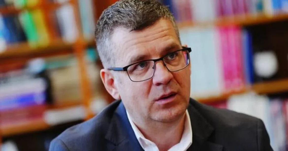 Magyar Péter napirend előtt szólal fel a parlamentben