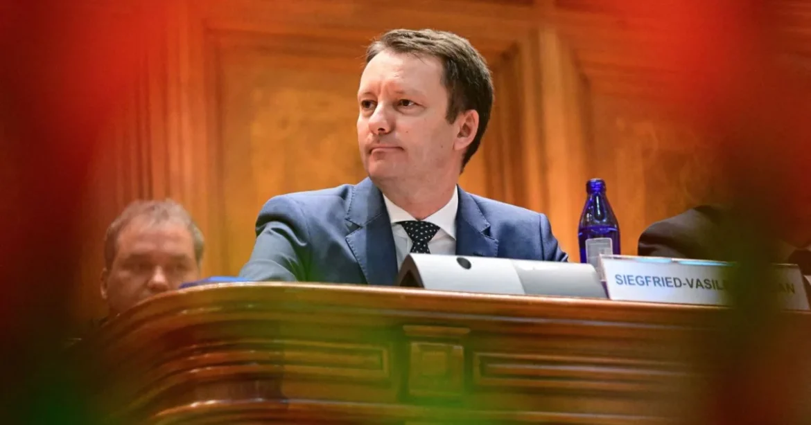 Románia kormány nélkül maradt, mélyül a politikai válság
