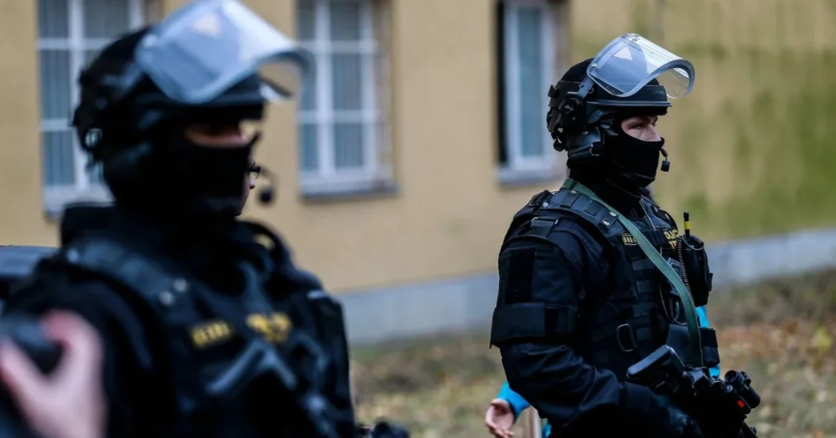 A TEK beolvadt a rendőrségbe, megszűnt az Országgyűlési Őrség is