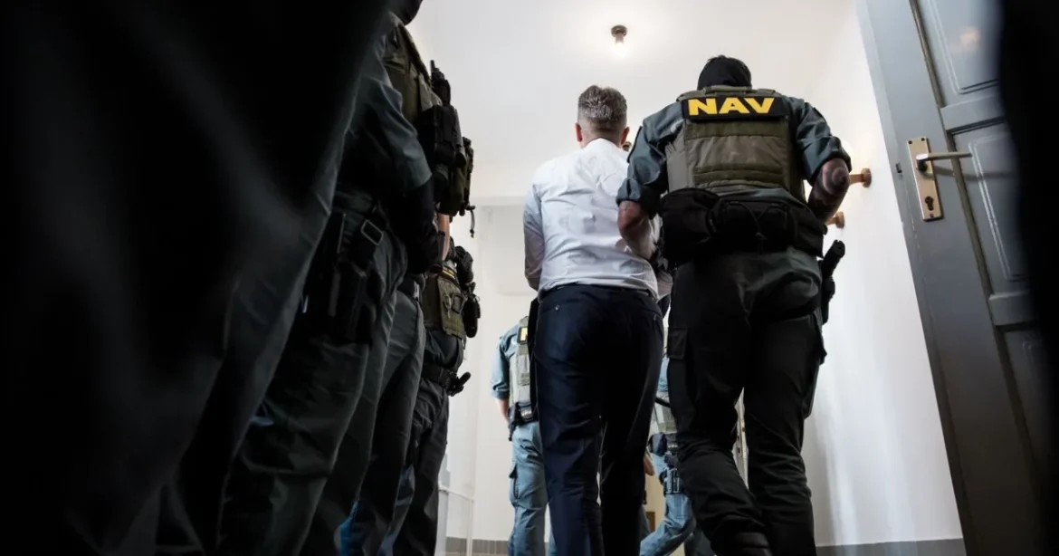 Beszédes időzítés: kérdéseink után álltak elő a válasszal