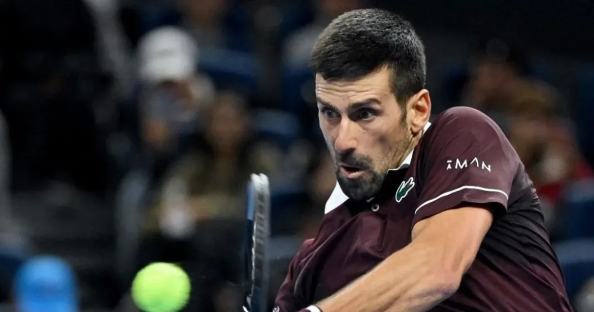 Djokovics botrányos meccsen verekedte be magát a döntőbe