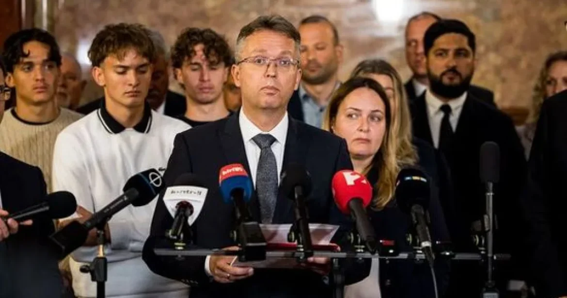 Magyar Péter emberére akadt Windisch Lászlóban, Molnár Áron sietett