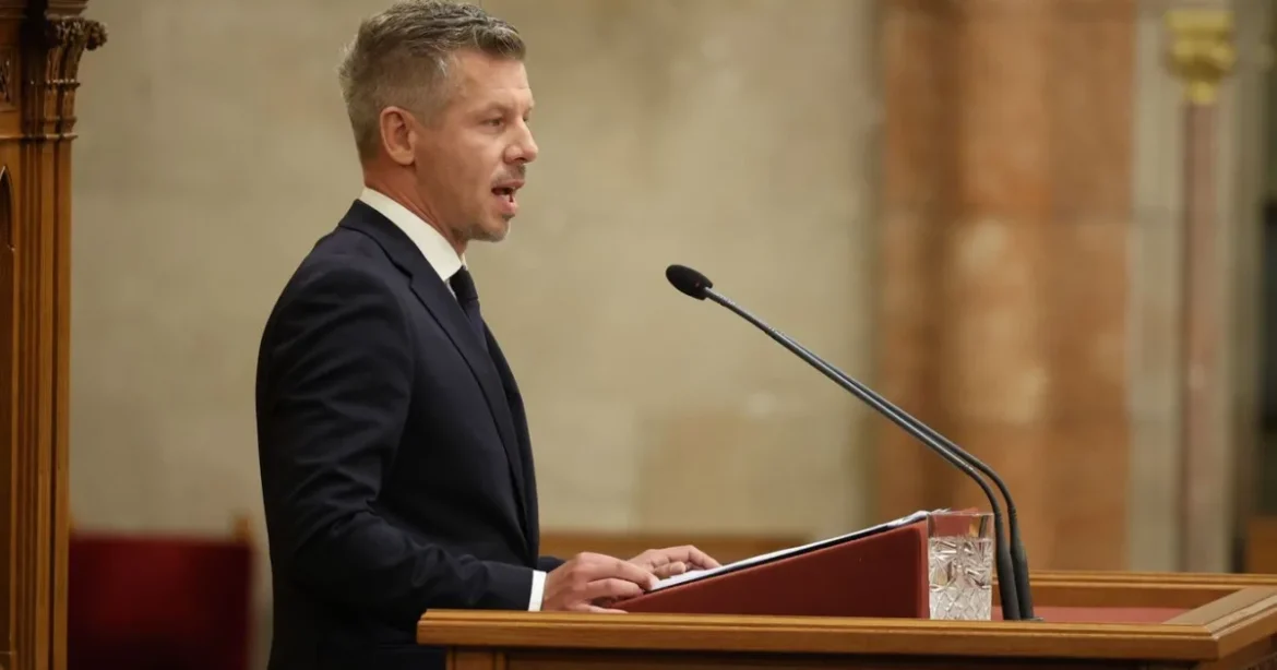 Magyar Péter felszólalásával kezdődik a parlament ülése