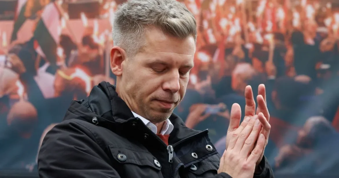 Magyar Péter luxizik, a Gresham-palota áraival, konvoját újra lefotózták