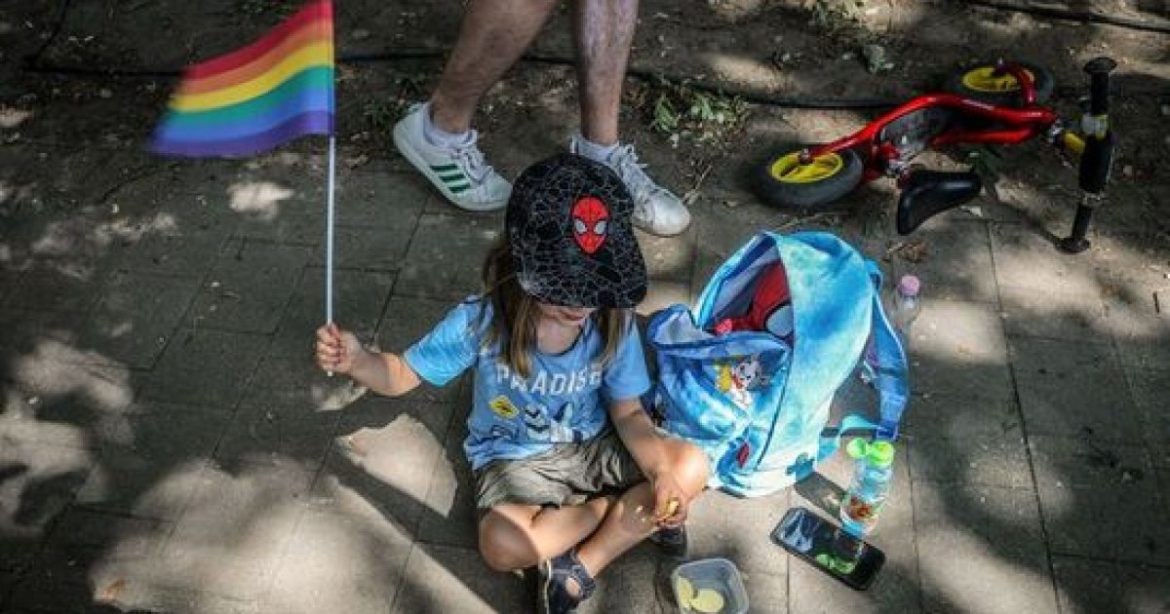 Megkezdi a jelentős leépítéseket a közmédia