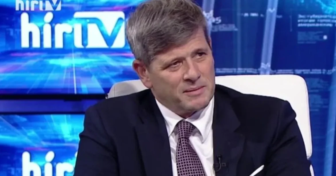 Rejtve marad, ki rendelte el Seszták ügyvédjének megfigyelését