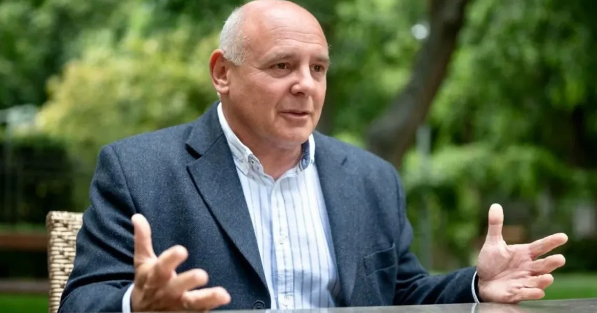 Rónai Egon a Network4-hez igazol, együttműködve Magyar Péter házimédiájával