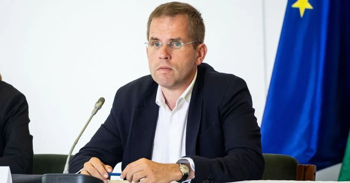 Ruff Bálint minden minisztériumba beépülhetett, ezt az utasítást adhatta