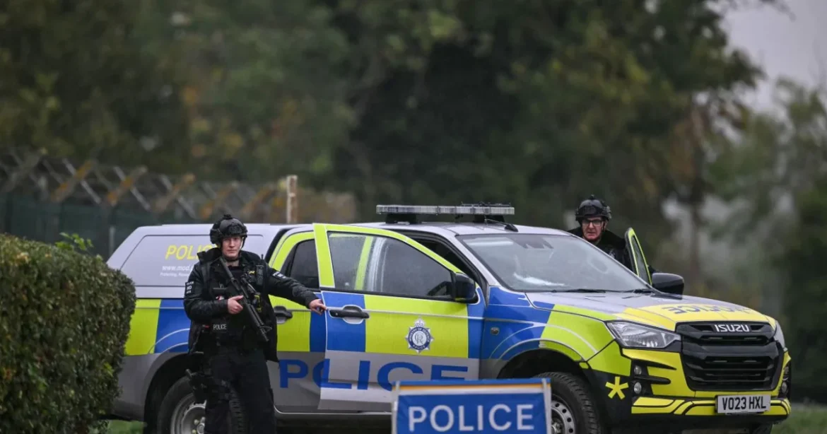 Terrorgyanúval vették őrizetbe a brit-iráni férfit, teheráni szálat gyanítanak