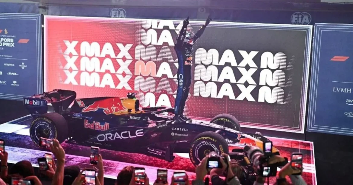 Verstappen nyert Szingapúrban, Antonelli közelebb került a vb-címhez